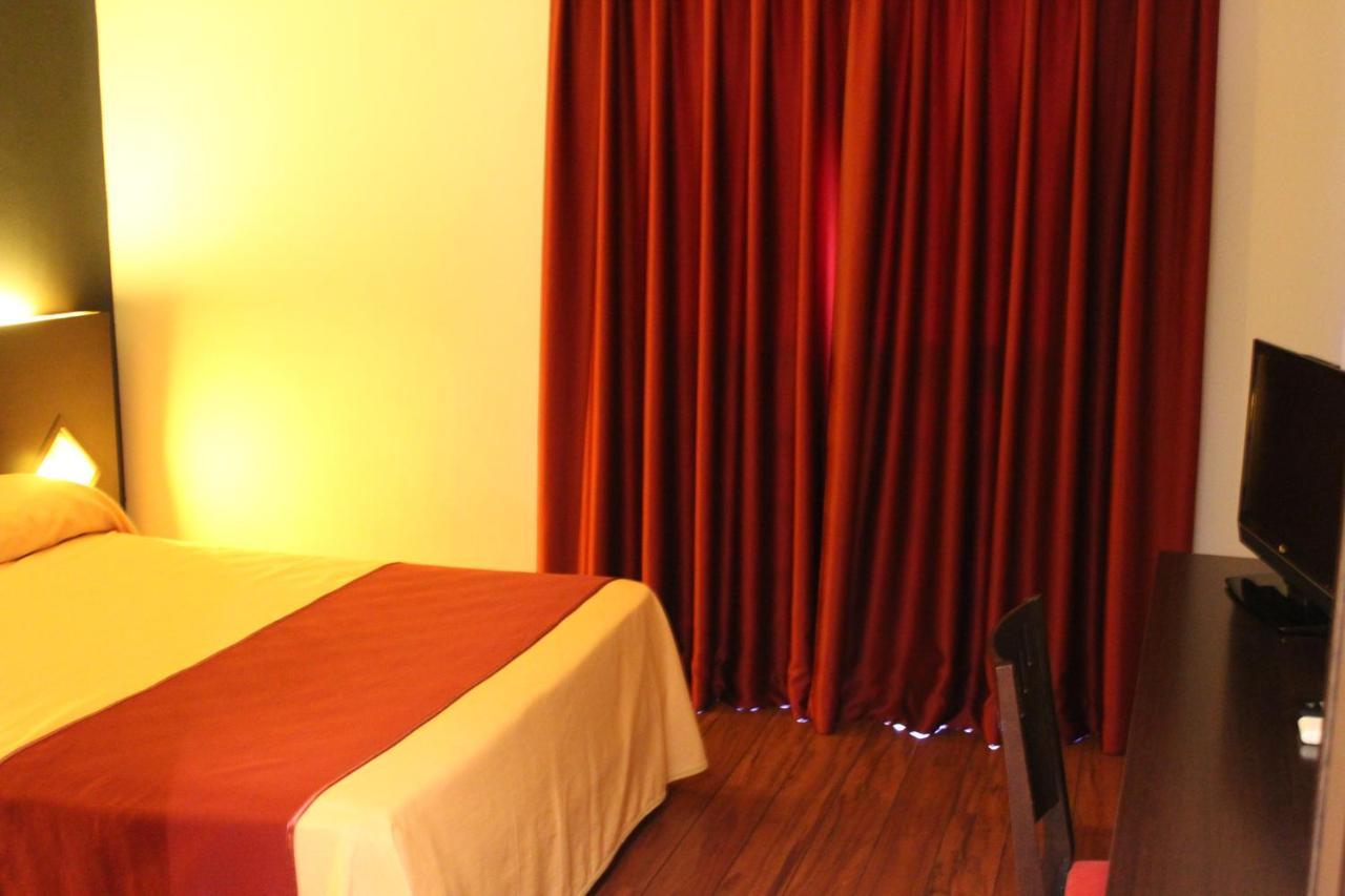 Hostal Royal Almorox Exterior photo